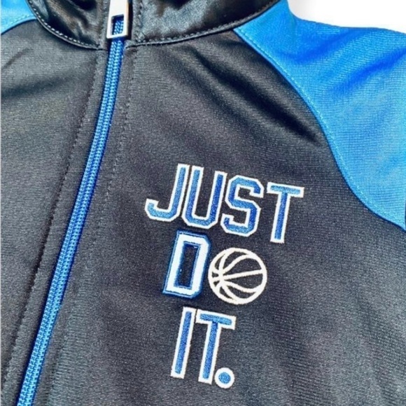 Nike Performace Full Zip Jacket Boy’s Size 2T - Picture 2 of 3